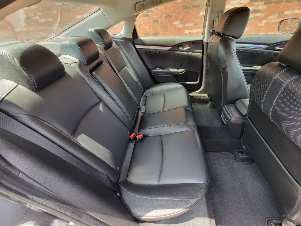 2018 Honda Civic Image 17