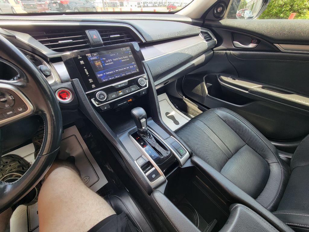 2018 Honda Civic Image 21