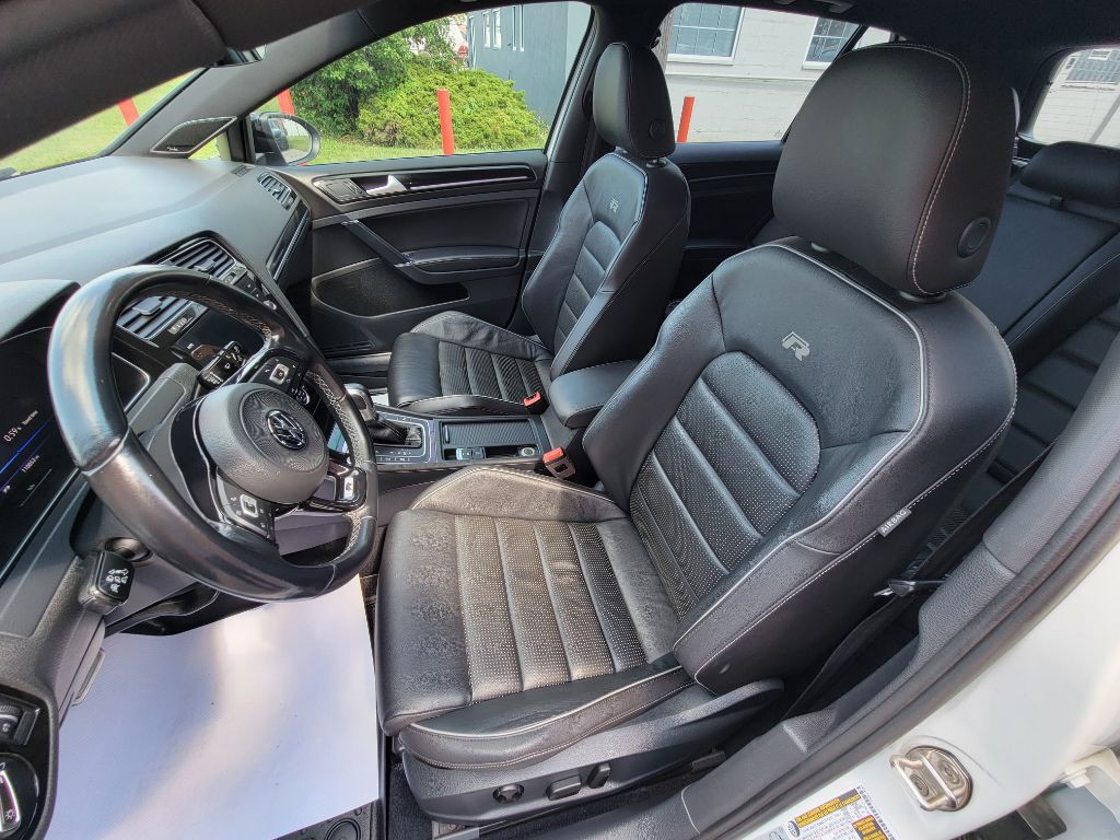 2018 Volkswagen Golf Image 12