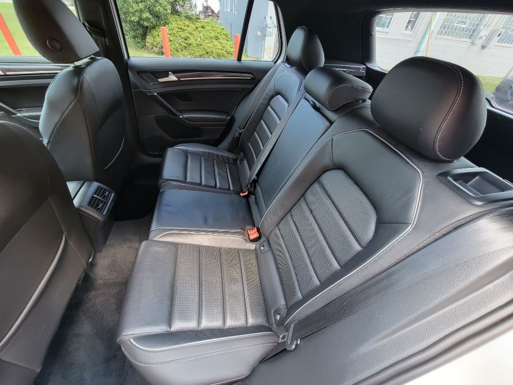 2018 Volkswagen Golf Image 14