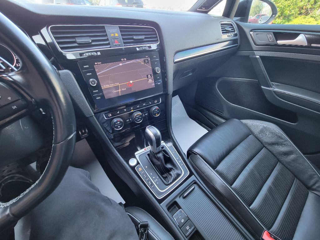 2018 Volkswagen Golf Image 21