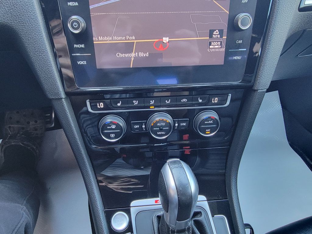 2018 Volkswagen Golf Image 24