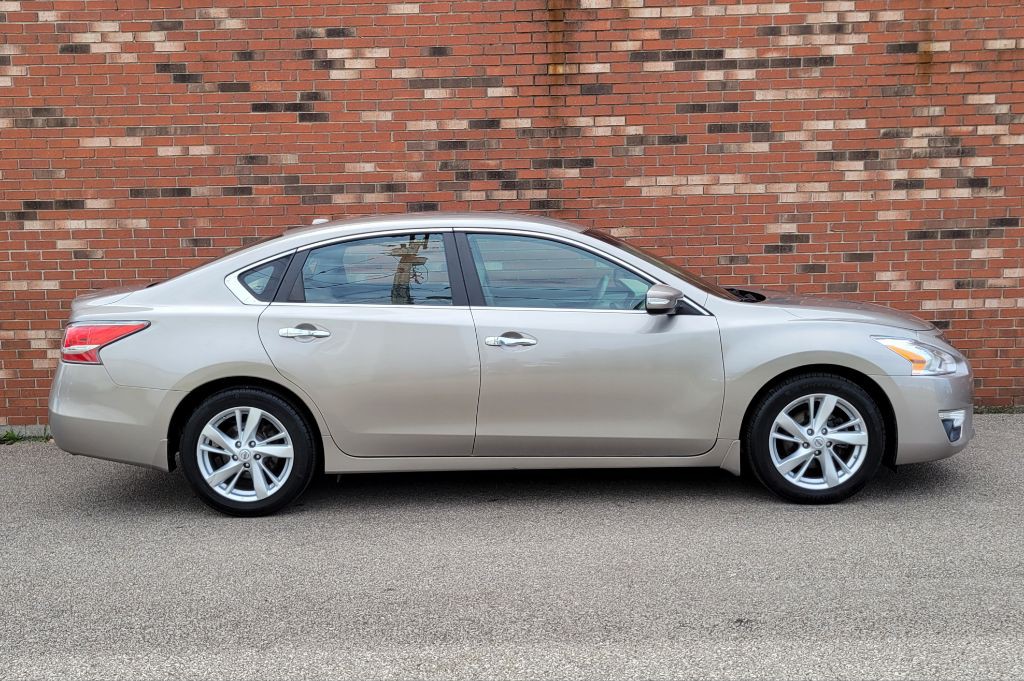 2014 Nissan Altima Image 8