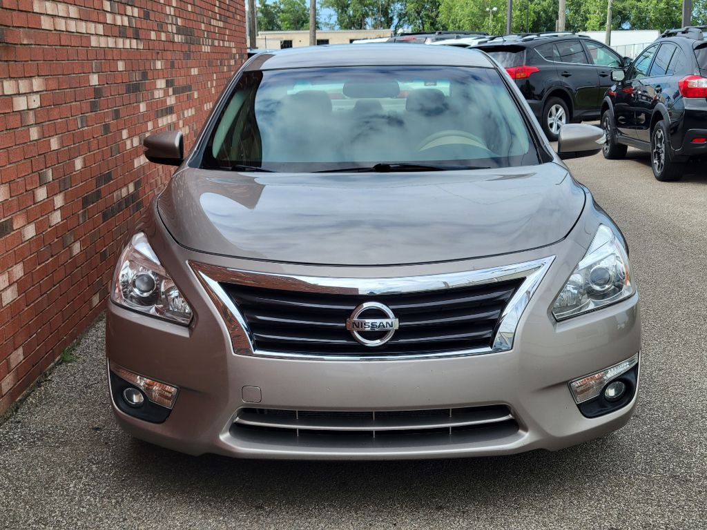 2014 Nissan Altima Image 10