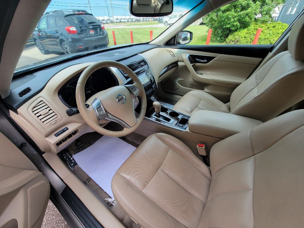 2014 Nissan Altima Image 11