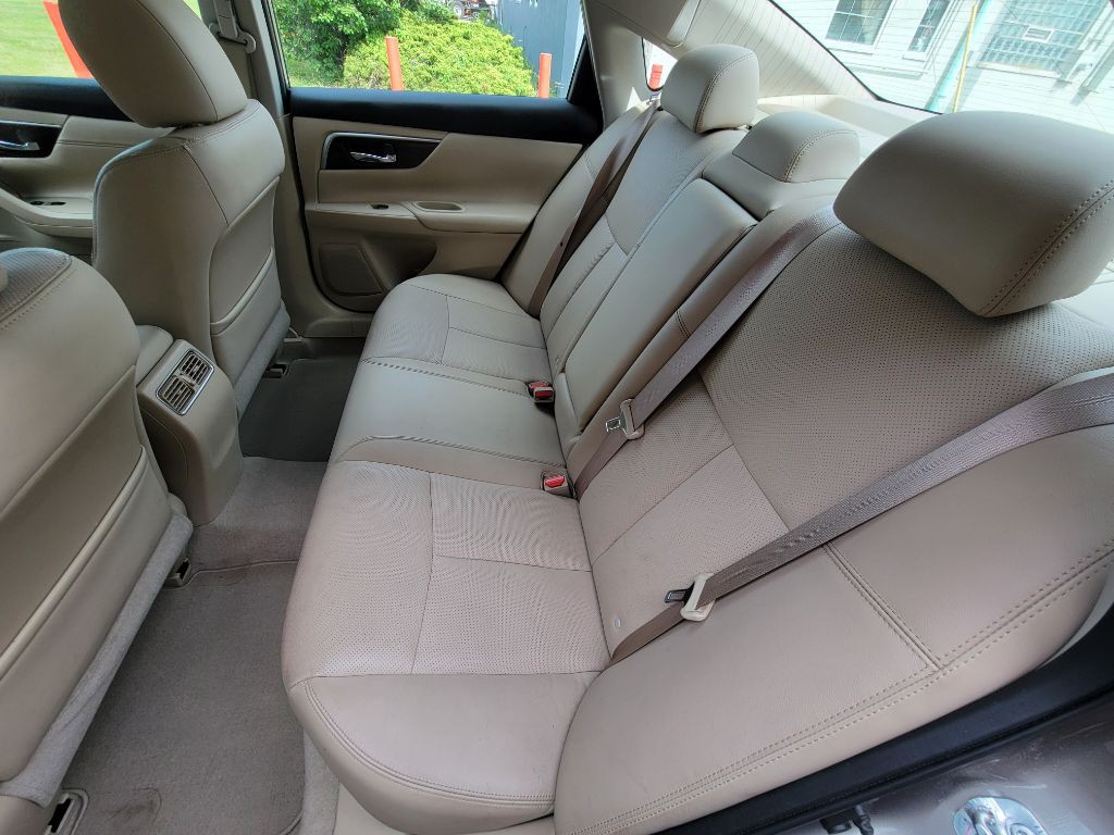 2014 Nissan Altima Image 14