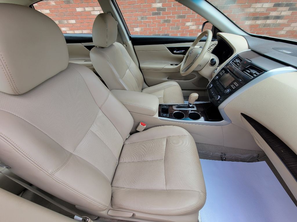 2014 Nissan Altima Image 18