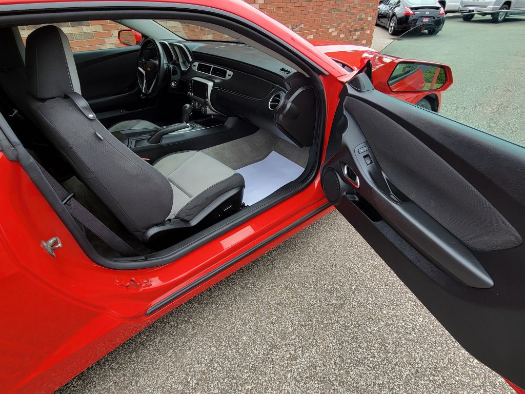 2015 Chevrolet Camaro Image 16