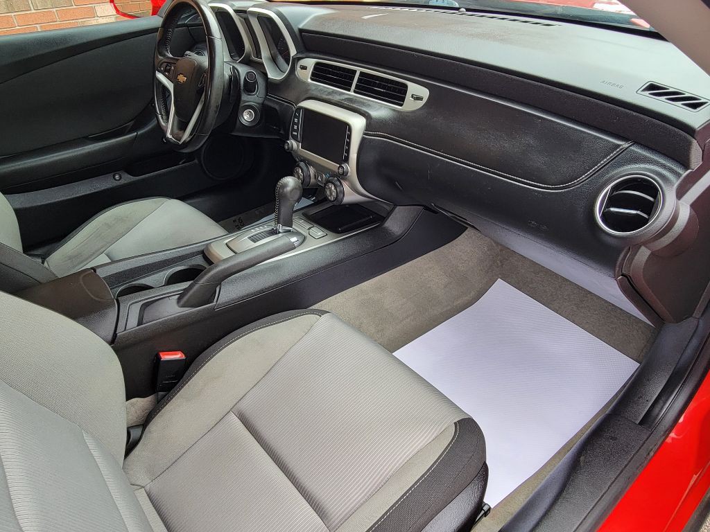 2015 Chevrolet Camaro Image 18