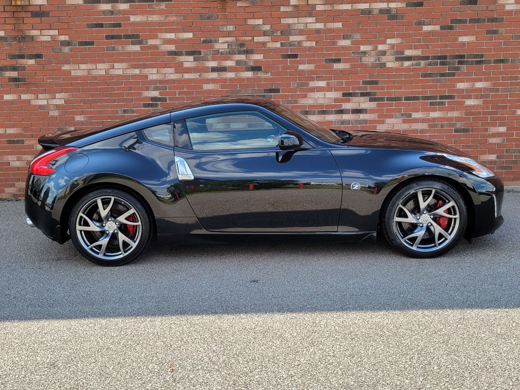 2016 Nissan 370Z Image 8