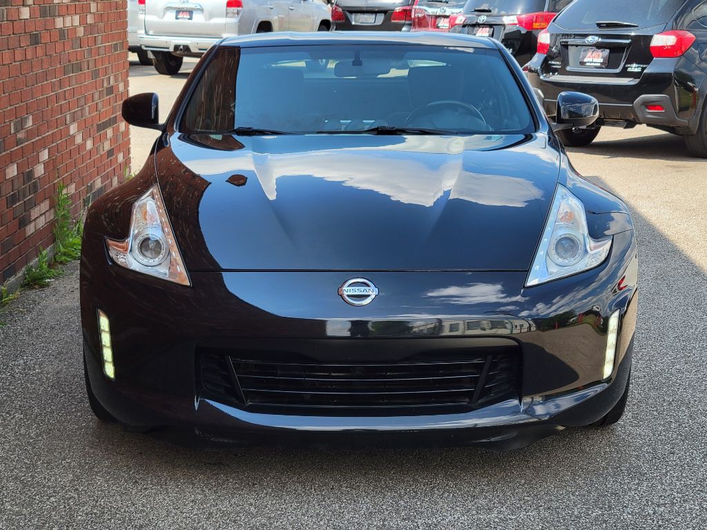 2016 Nissan 370Z Image 10
