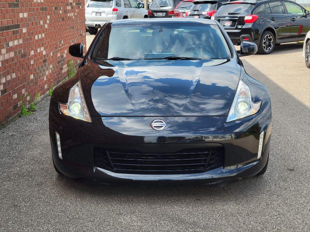 2016 Nissan 370Z Image 11