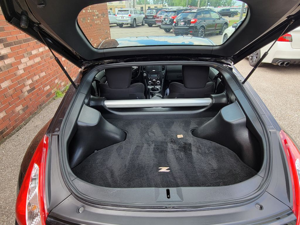 2016 Nissan 370Z Image 33