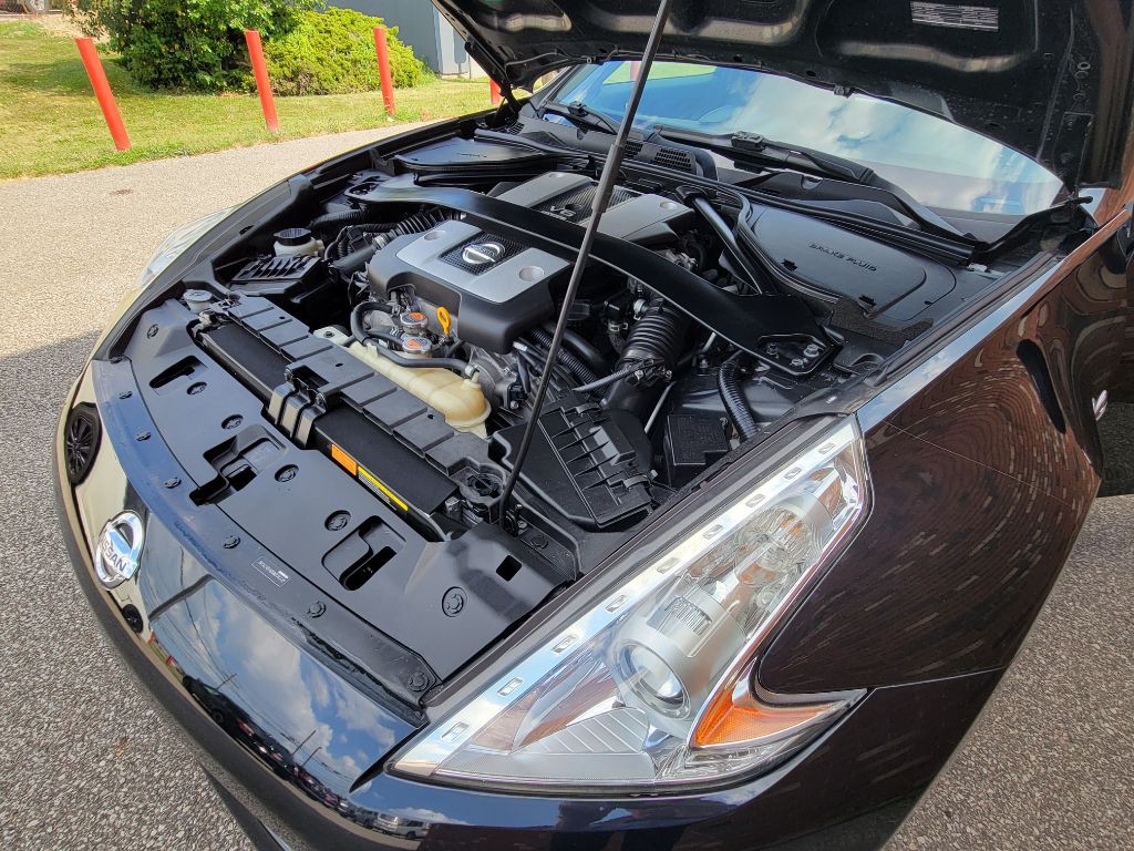 2016 Nissan 370Z Image 37