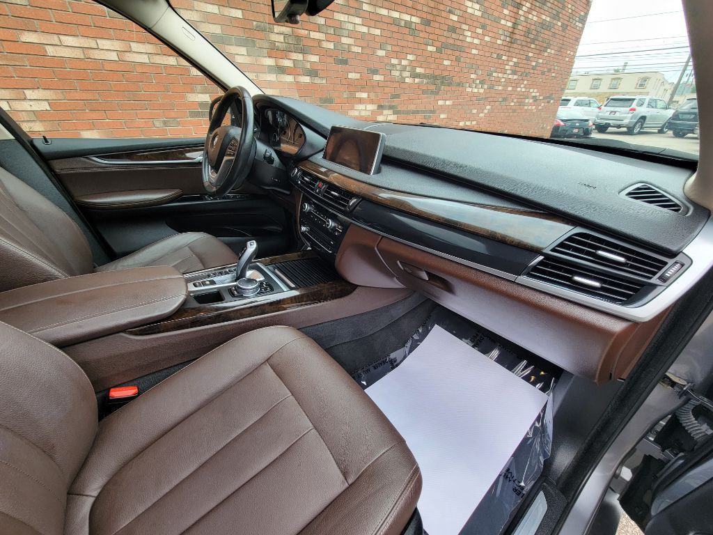 2016 BMW X5 Image 17