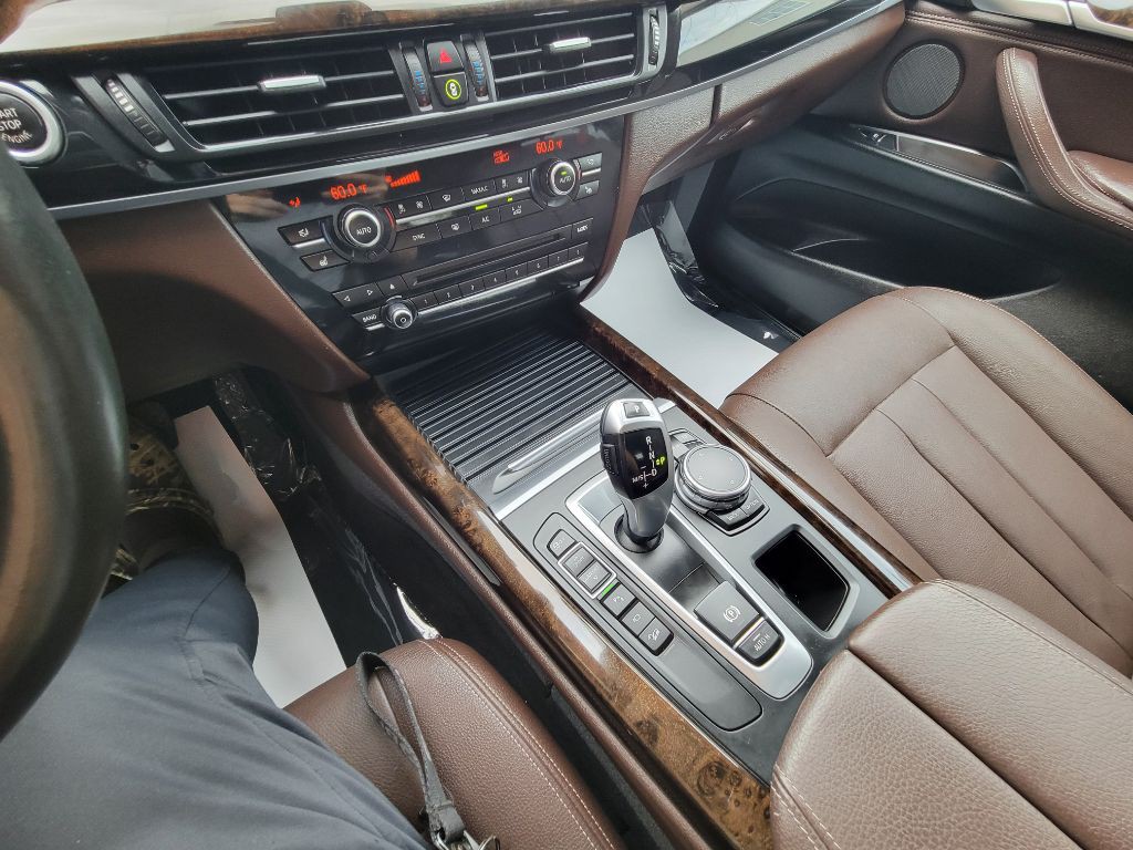 2016 BMW X5 Image 24