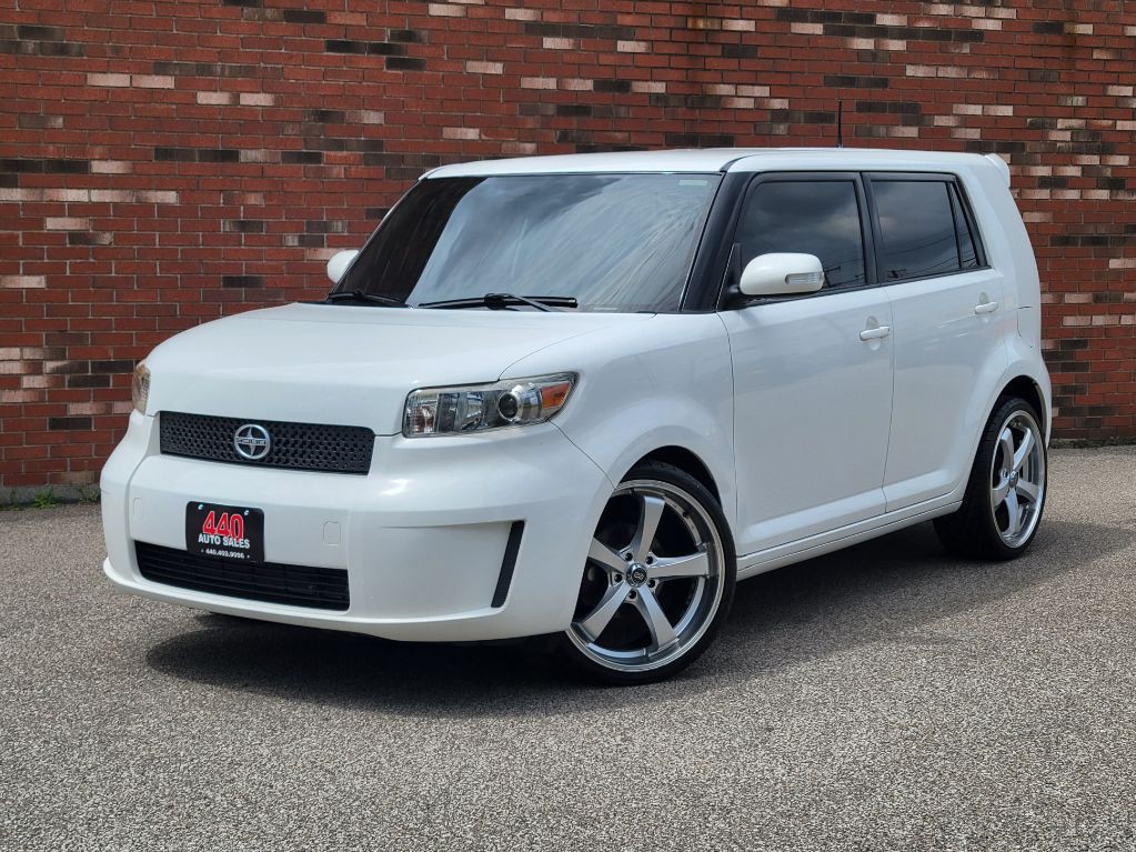 2010 Scion xB Image 2
