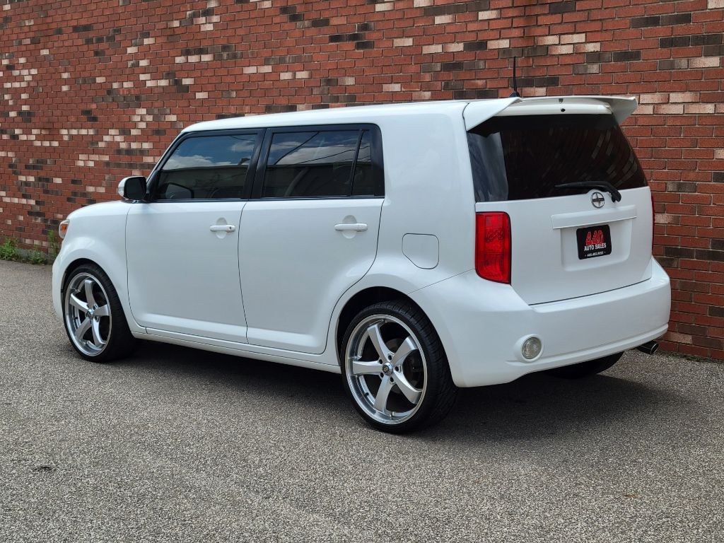 2010 Scion xB Image 6