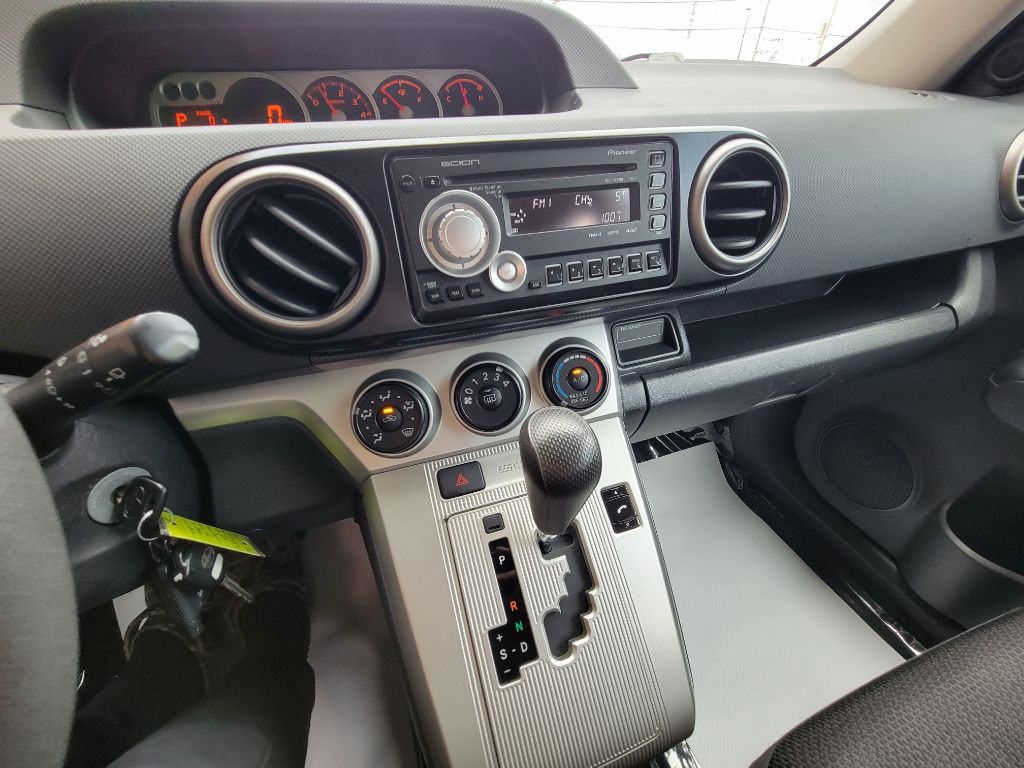 2010 Scion xB Image 20