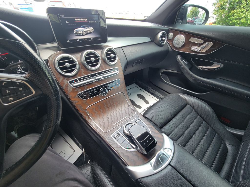 2018 Mercedes-Benz C-Class Image 26