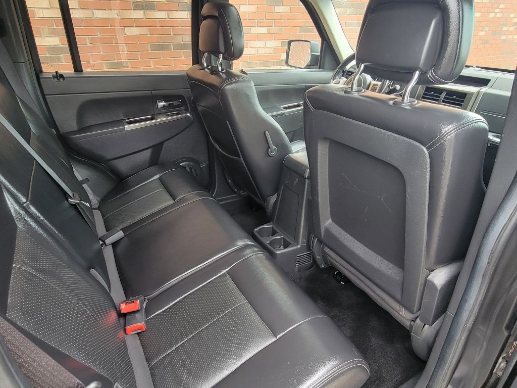 2012 Jeep Liberty Image 17