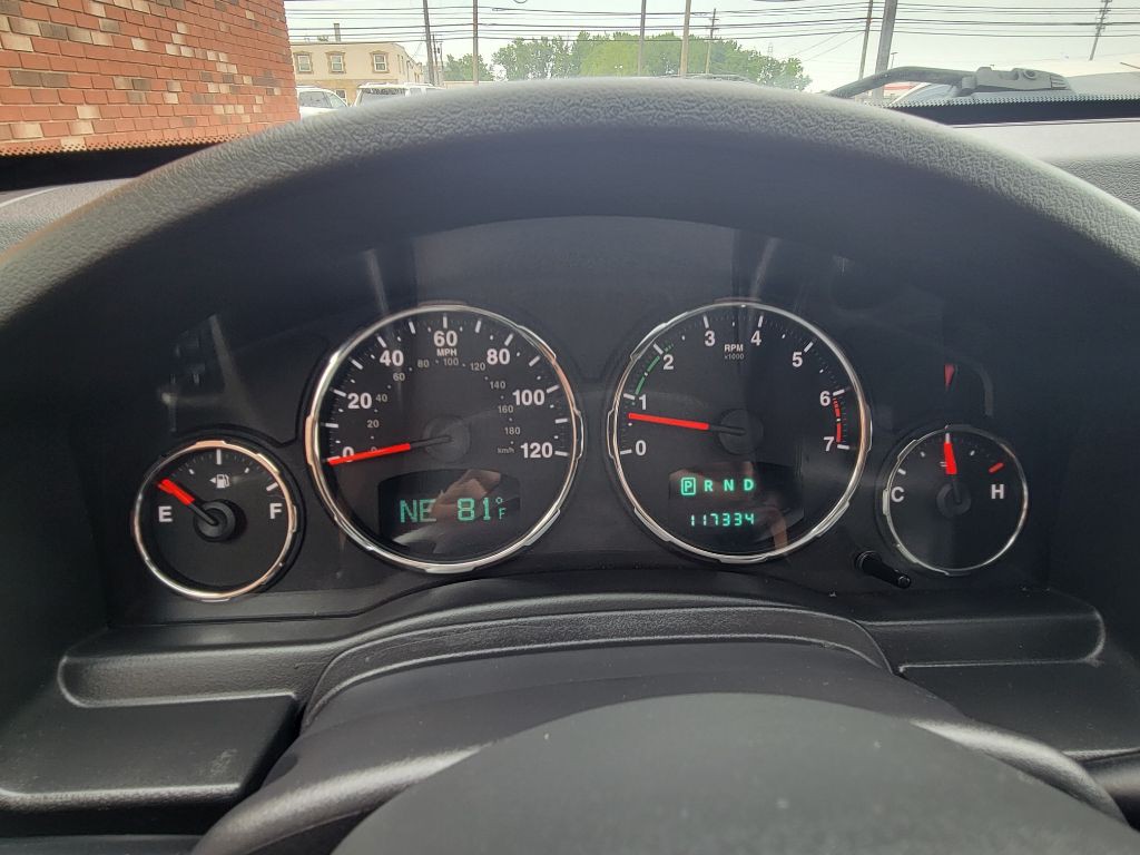 2012 Jeep Liberty Image 28