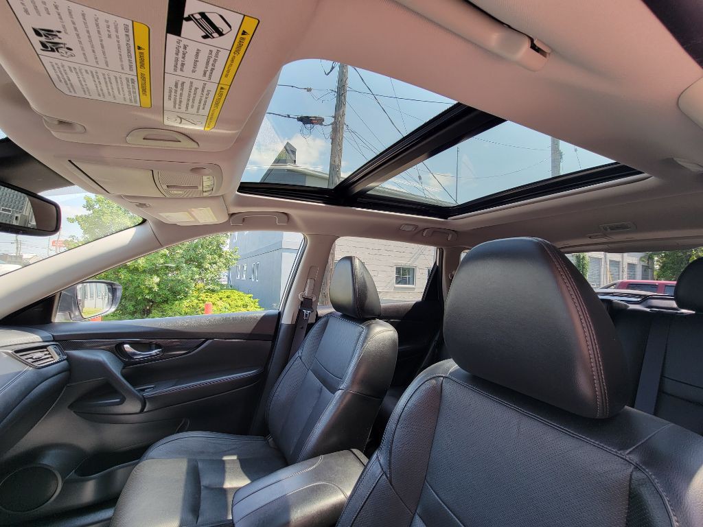 2018 Nissan Rogue Image 12