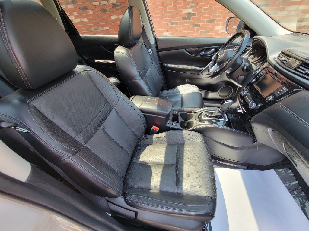 2018 Nissan Rogue Image 19