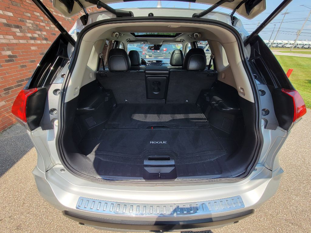 2018 Nissan Rogue Image 24