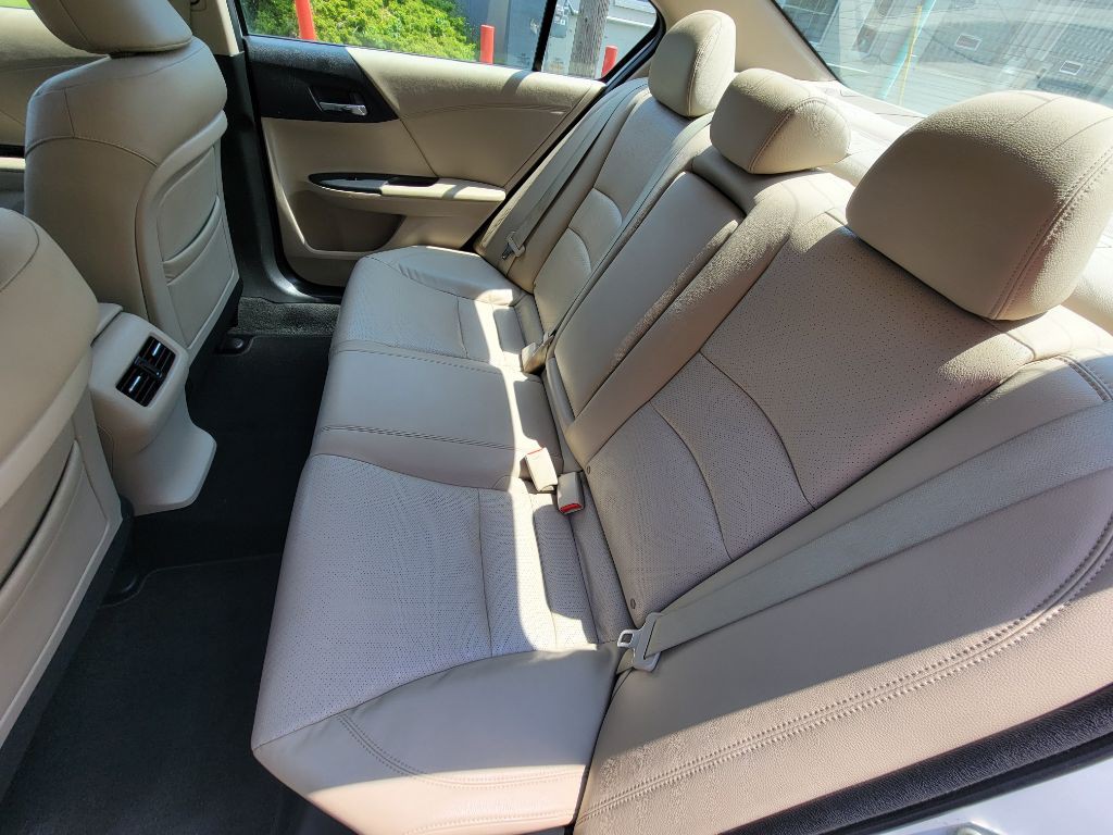 2013 Honda Accord Image 15