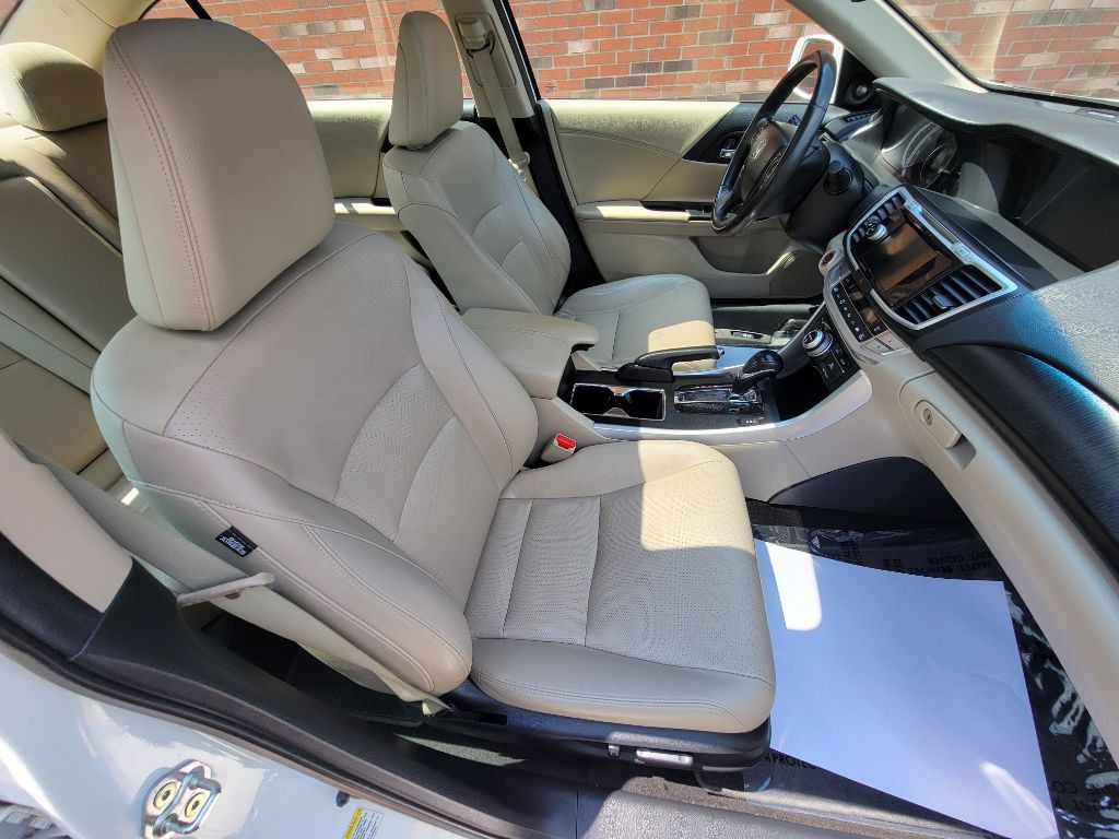 2013 Honda Accord Image 19