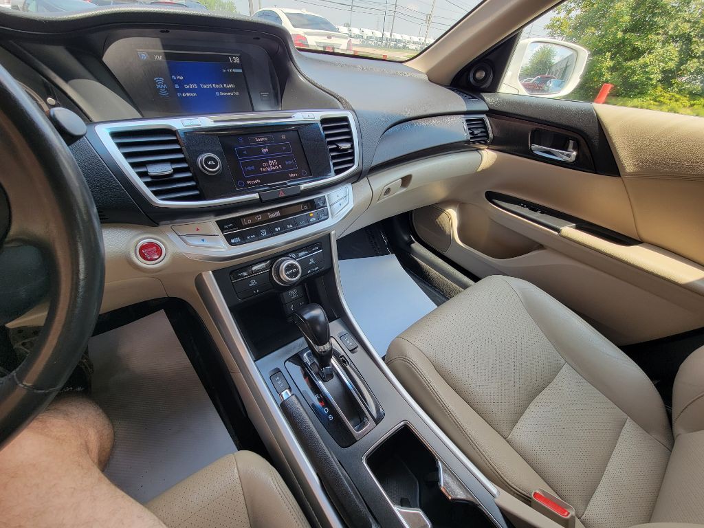 2013 Honda Accord Image 20