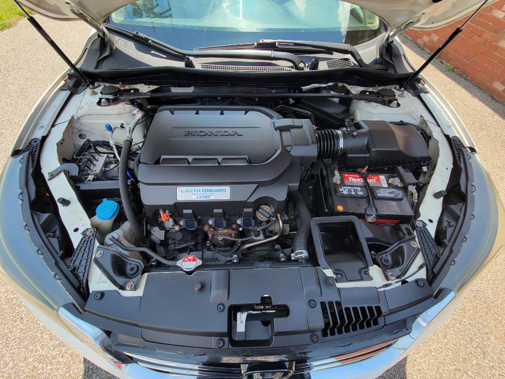 2013 Honda Accord Image 24