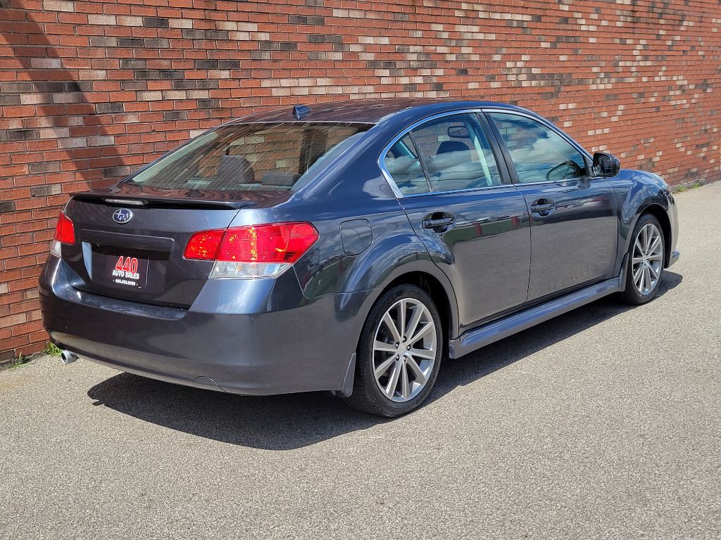 2014 Subaru Legacy Image 7