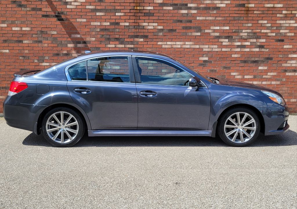 2014 Subaru Legacy Image 8
