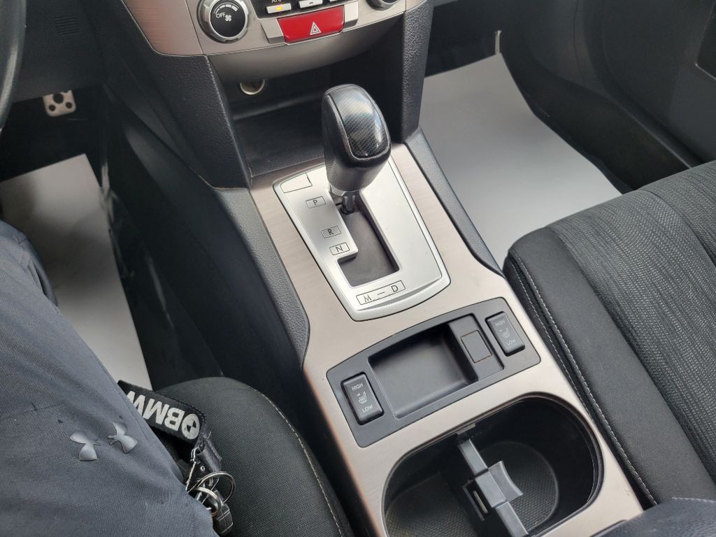 2014 Subaru Legacy Image 25