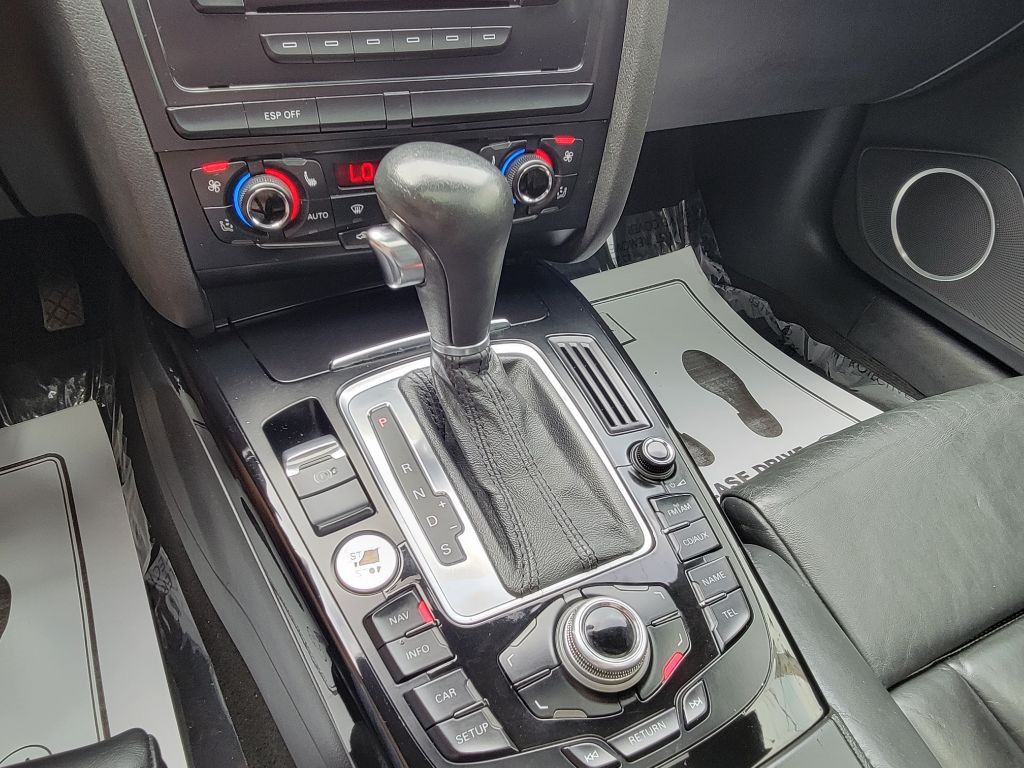 2009 Audi S5 Image 18