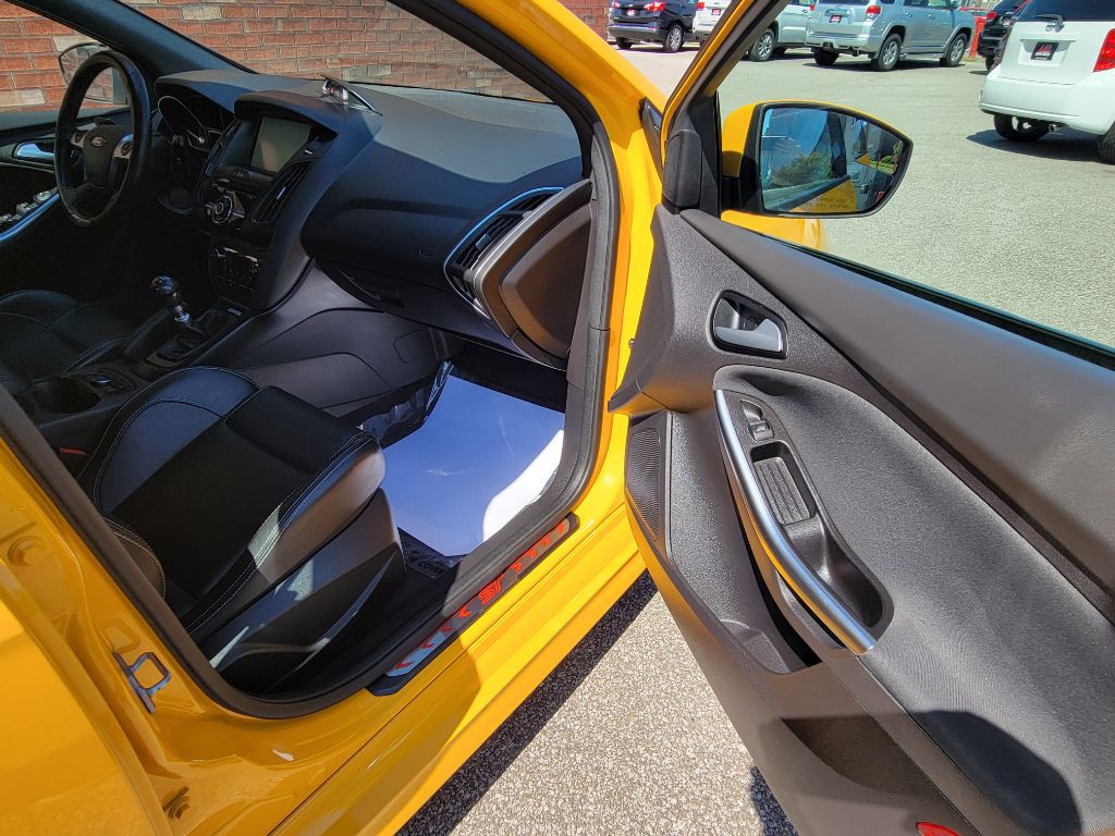 2014 Ford Focus Image 23