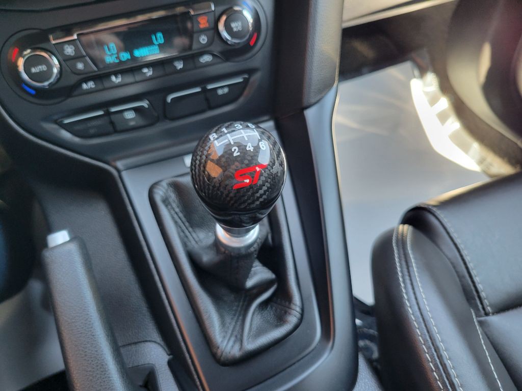 2014 Ford Focus Image 35