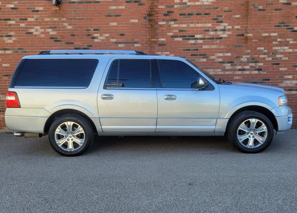 2017 Ford Expedition Image 8