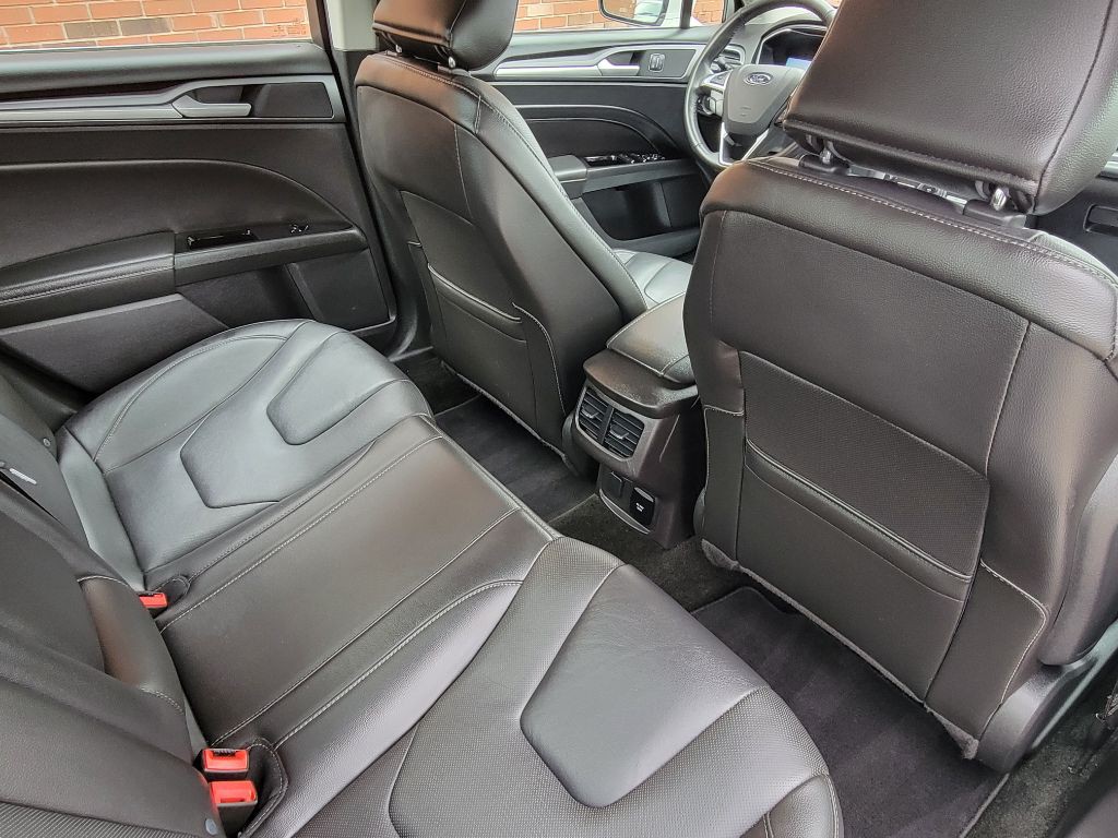 2016 Ford Fusion Image 14
