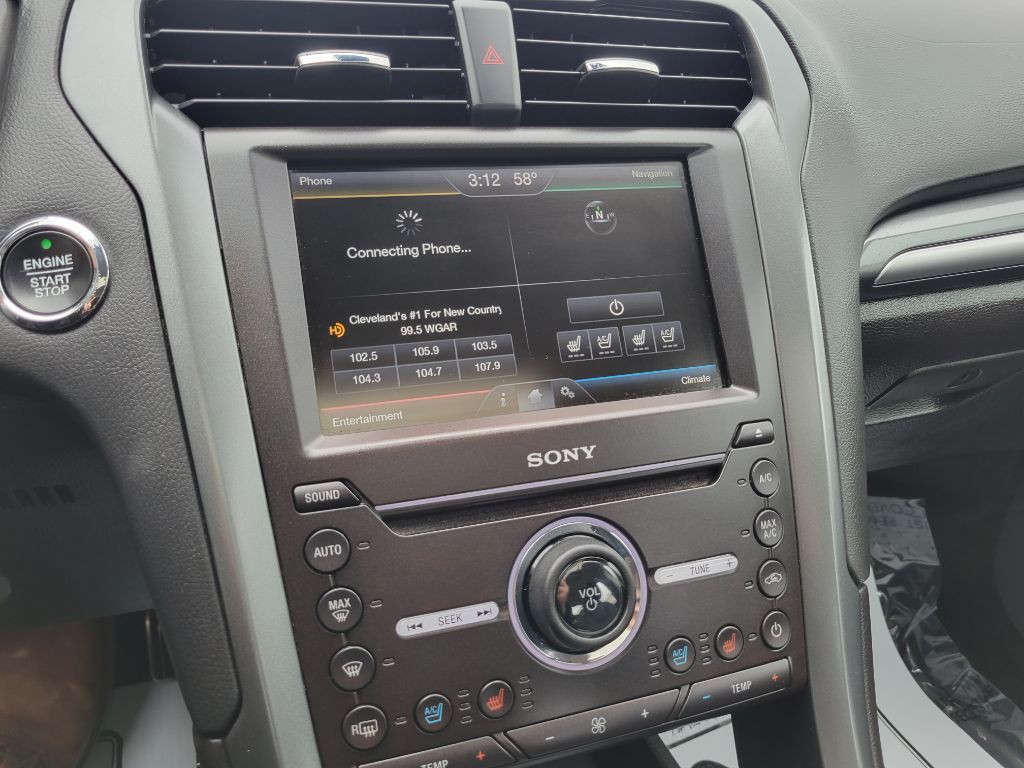 2016 Ford Fusion Image 19