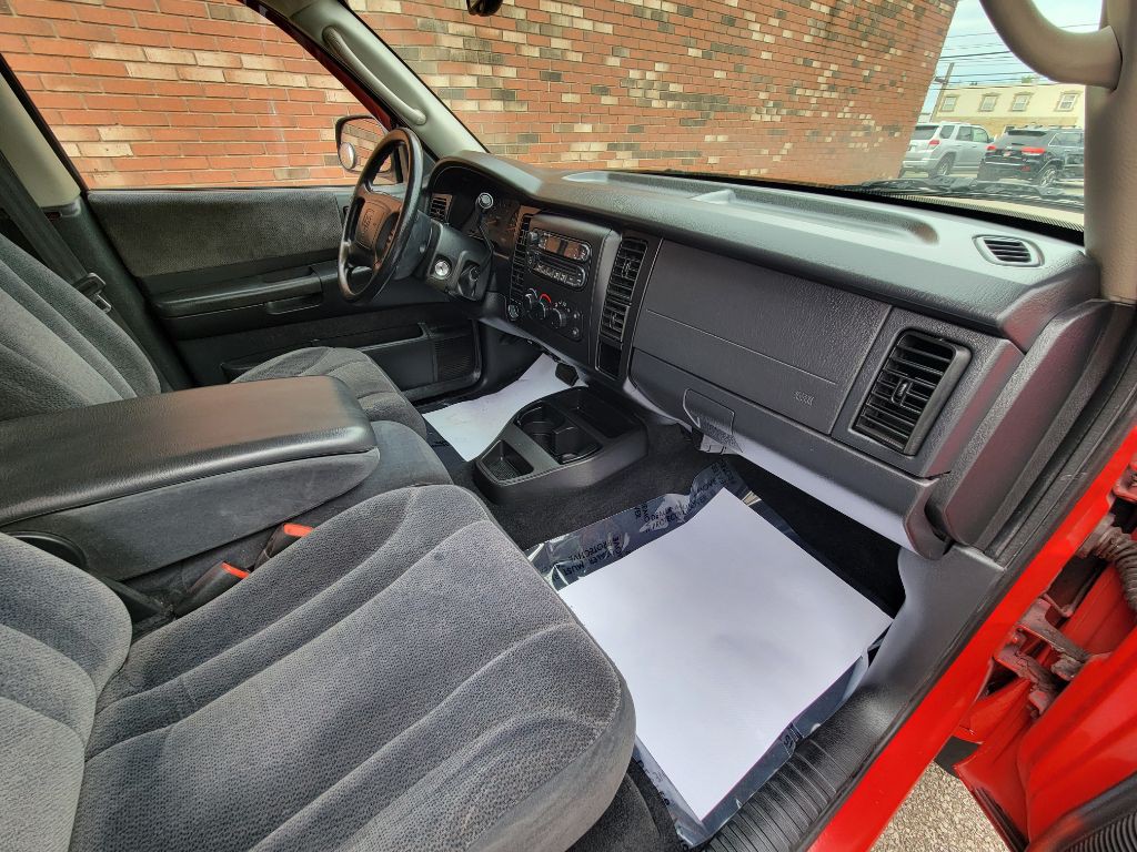 2004 Dodge Dakota Image 17