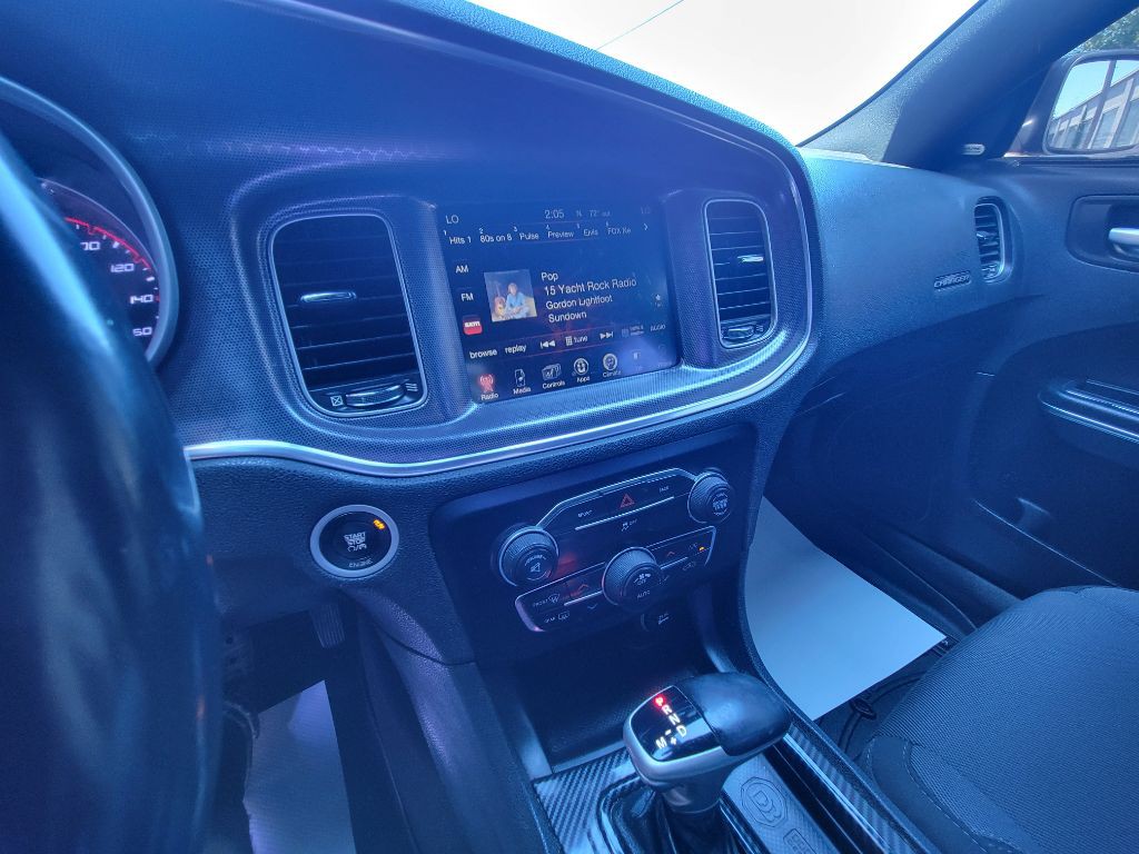 2016 Dodge Charger Image 18
