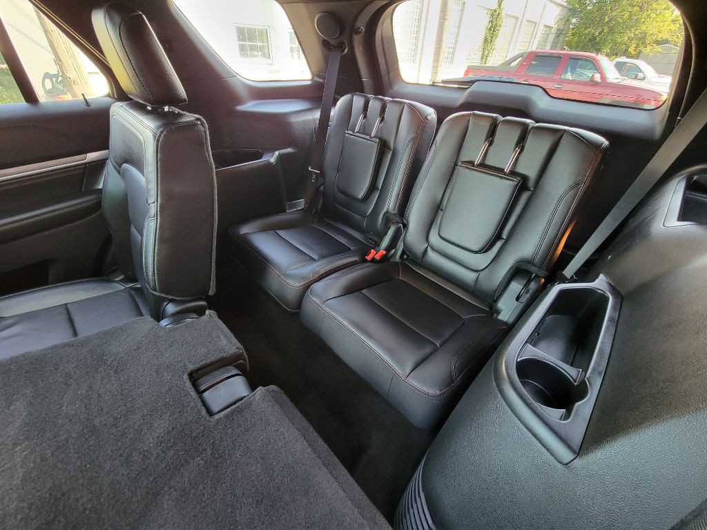 2016 Ford Explorer Image 17