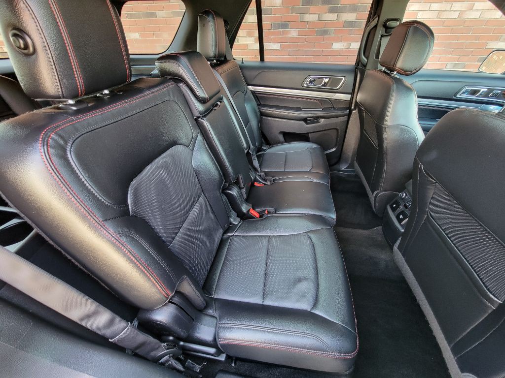 2016 Ford Explorer Image 19