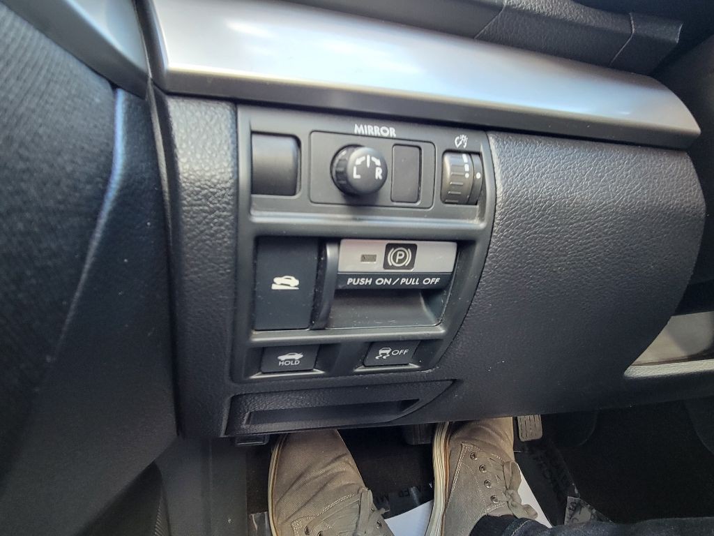 2014 Subaru Legacy Image 22