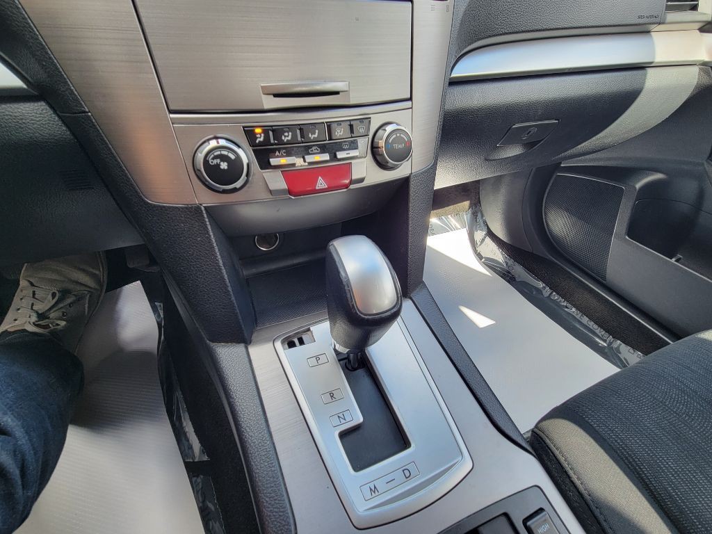 2014 Subaru Legacy Image 24