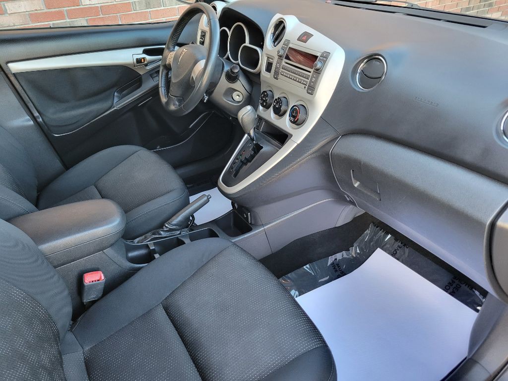 2009 Pontiac Vibe Image 17