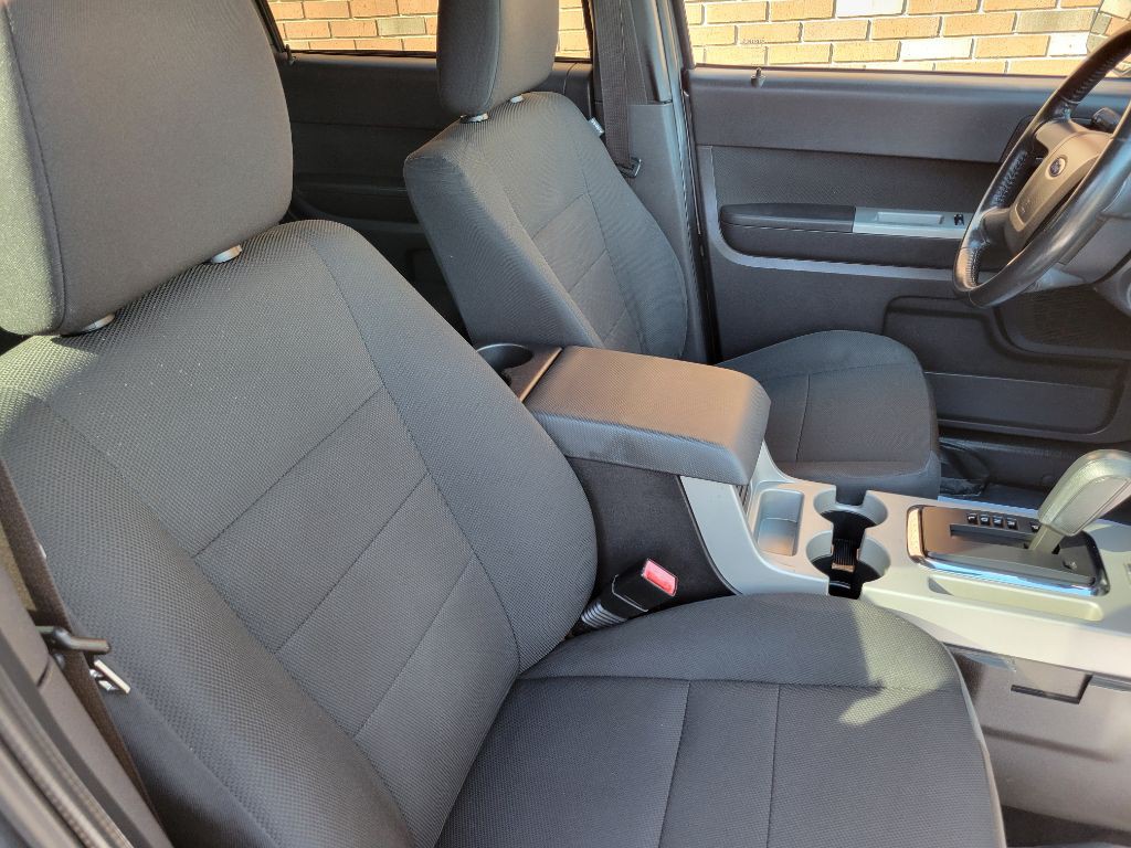 2009 Ford Escape Image 17